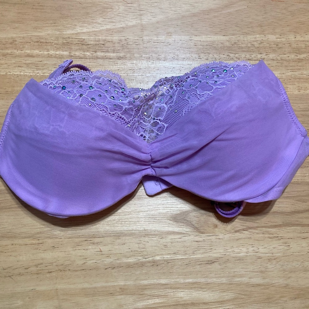 Victoria's Secret Lavender Lace Underwire Bra